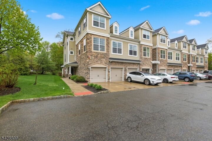 Property Photo:  302 Rotando Way  NJ 07950 