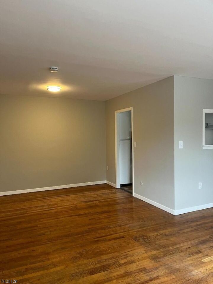 Property Photo: 354 S Orange Ave 2D NJ 07079