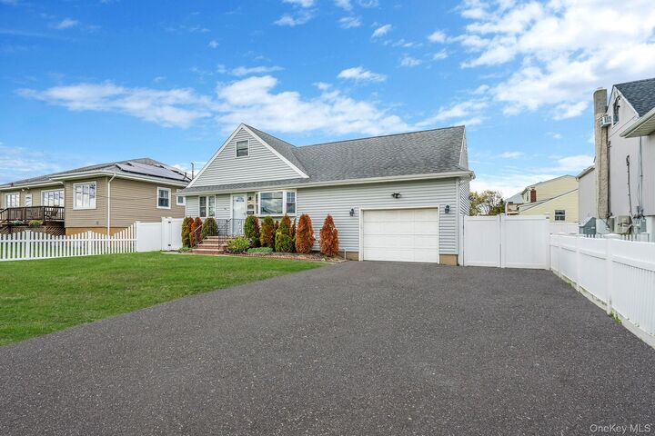 Property Photo: 253 E Riviera Drive NY 11757