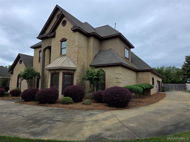 Property Photo: 3112 Fieldcrest Drive AL 36106