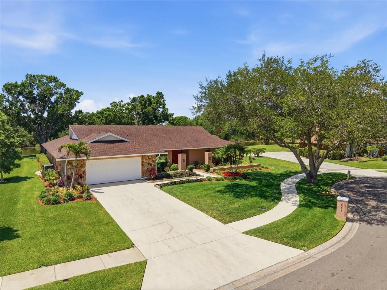 Property Photo:  4326 Middle Lake Drive  FL 33624 