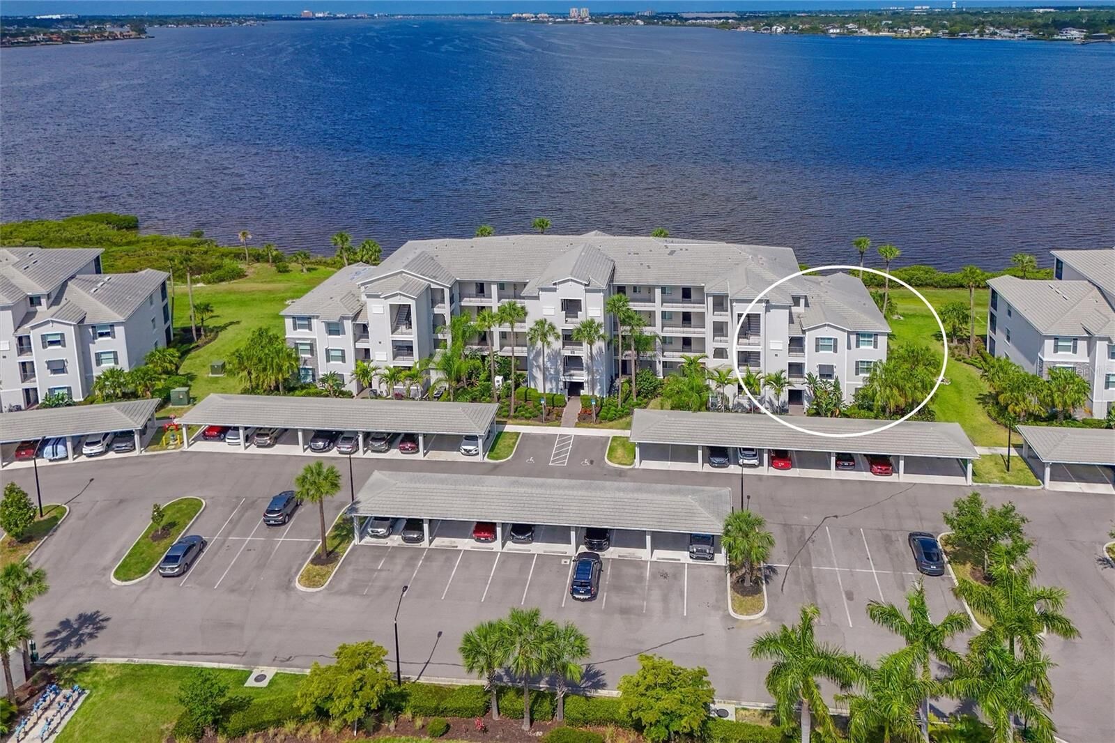 Property Photo:  910 Tidewater Shores Loop 208  FL 34208 