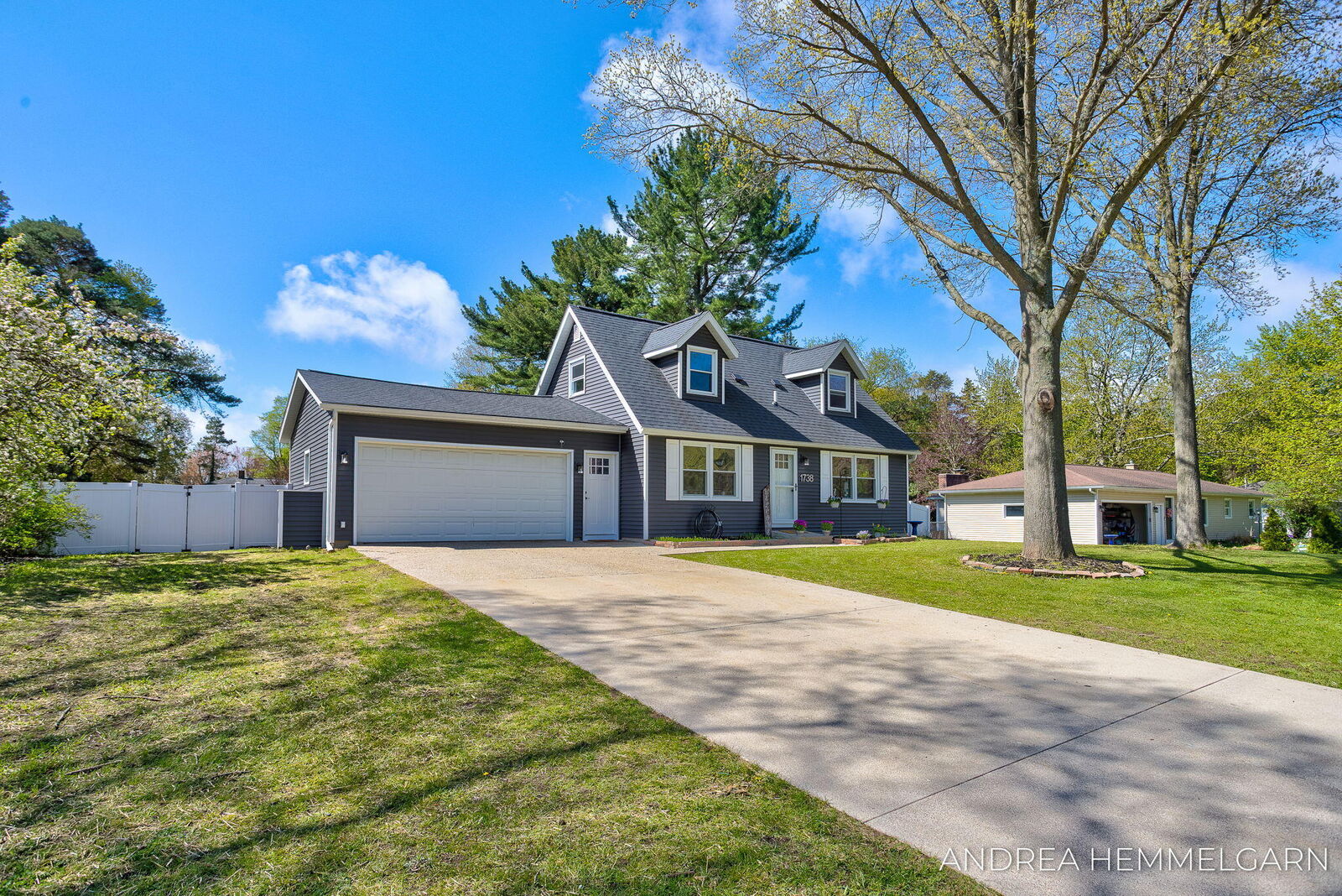 Property Photo:  1738 Columbus Street  MI 49424 