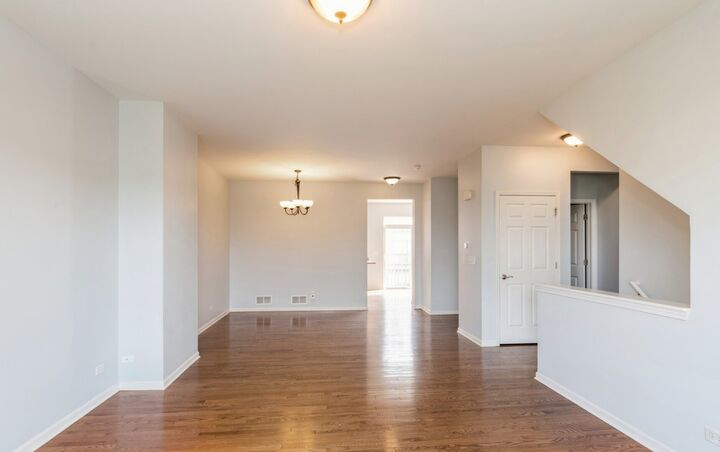 Property Photo:  366 Station Park Circle  IL 60030 