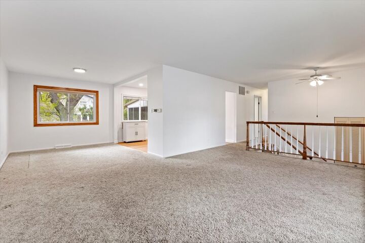 Property Photo:  644 N Glenn Drive  IL 60074 