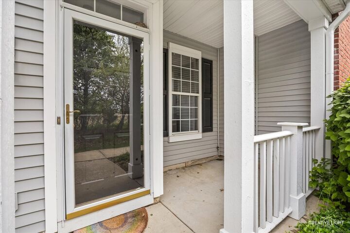 Property Photo:  281 Springbrook Trail S  IL 60543 