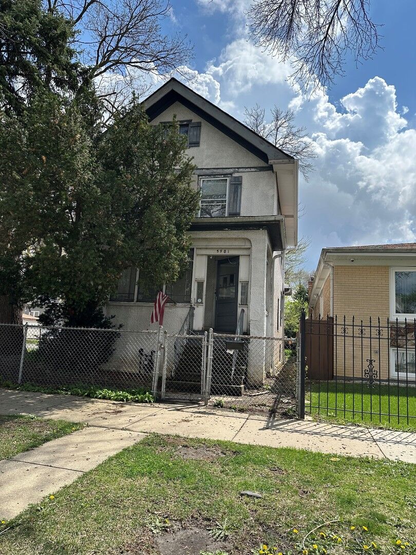 Property Photo:  5901 W Berenice Avenue  IL 60634 