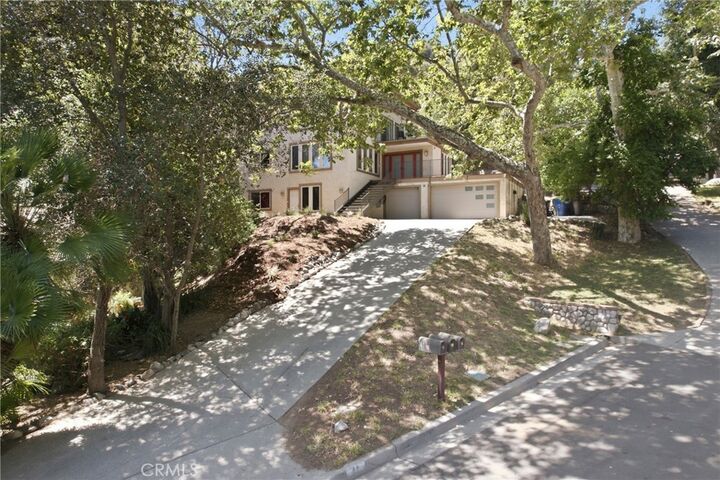 Property Photo:  41 Hidden Valley  CA 91016 
