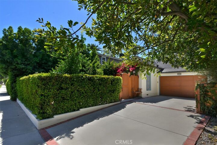 Property Photo:  4239 Camellia Ave  CA 91604 