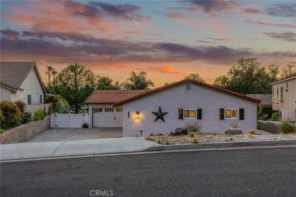 Property Photo:  30265 Buck Tail Drive  CA 92587 