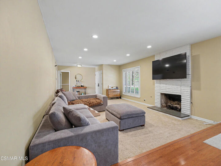Property Photo:  1252 Hendrix Avenue  CA 91360 