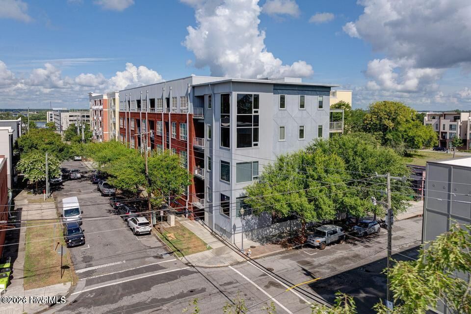Property Photo:  801 N 4th Street Apt 204  NC 28401 