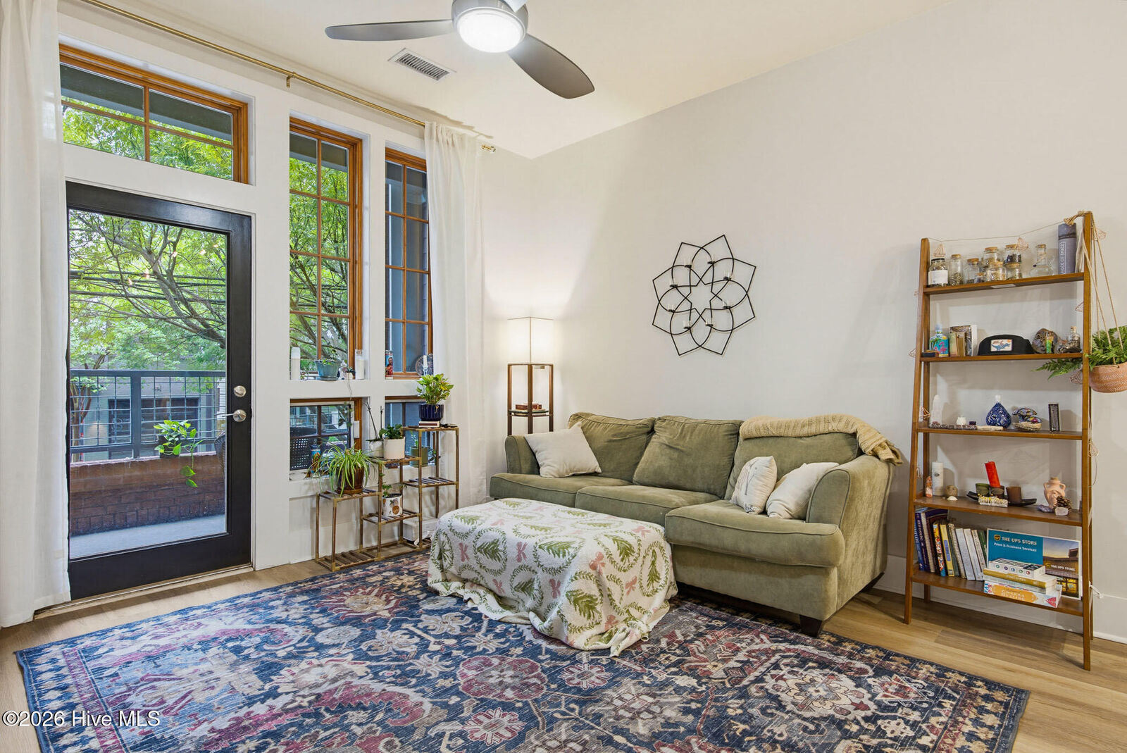 Property Photo:  801 N 4th Street Apartment 204  NC 28401 