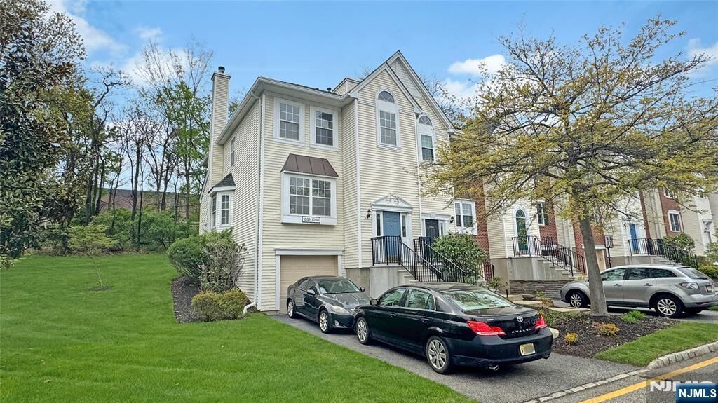 Property Photo:  1051 Ash Drive  NJ 07430 