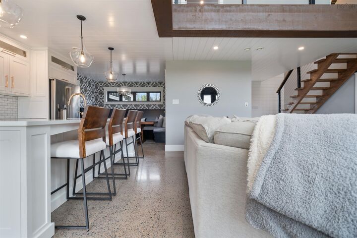 158 Blackberry Lane — photo 1