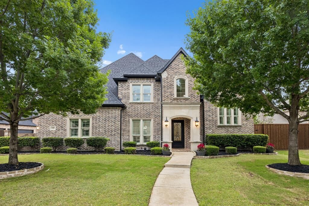 Property Photo: 2285 Talbot Drive TX 75033
