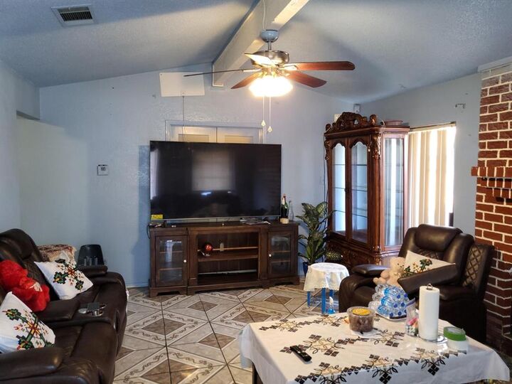 Property Photo:  3320 Green Ridge Street  TX 76133 