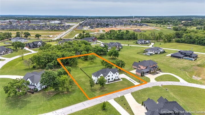 Property Photo:  1721 Westend Avenue  AR 72719 