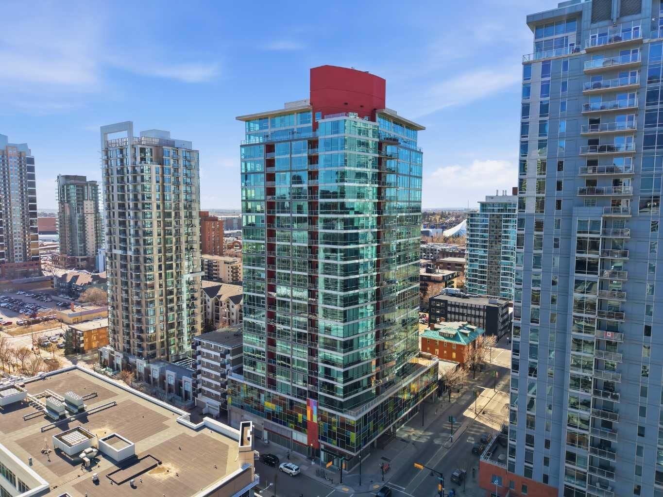 Property Photo: 135 13 Avenue SW 706 AB T2R 0W8