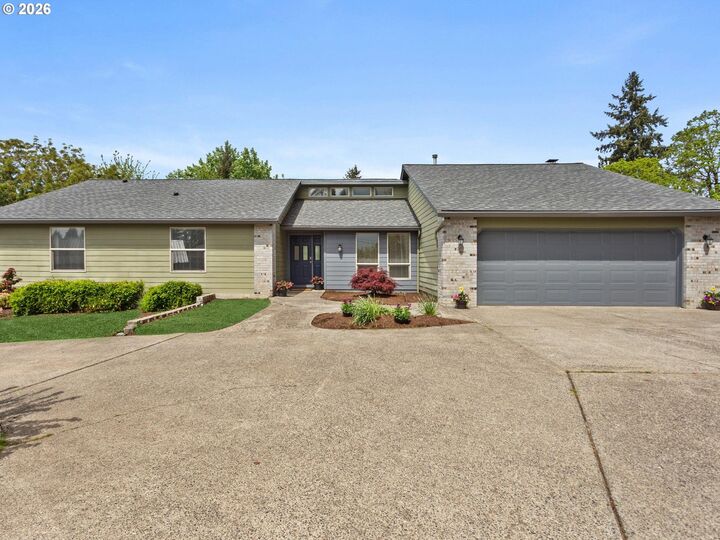 Property Photo:  1200 NE 68th St  WA 98665 