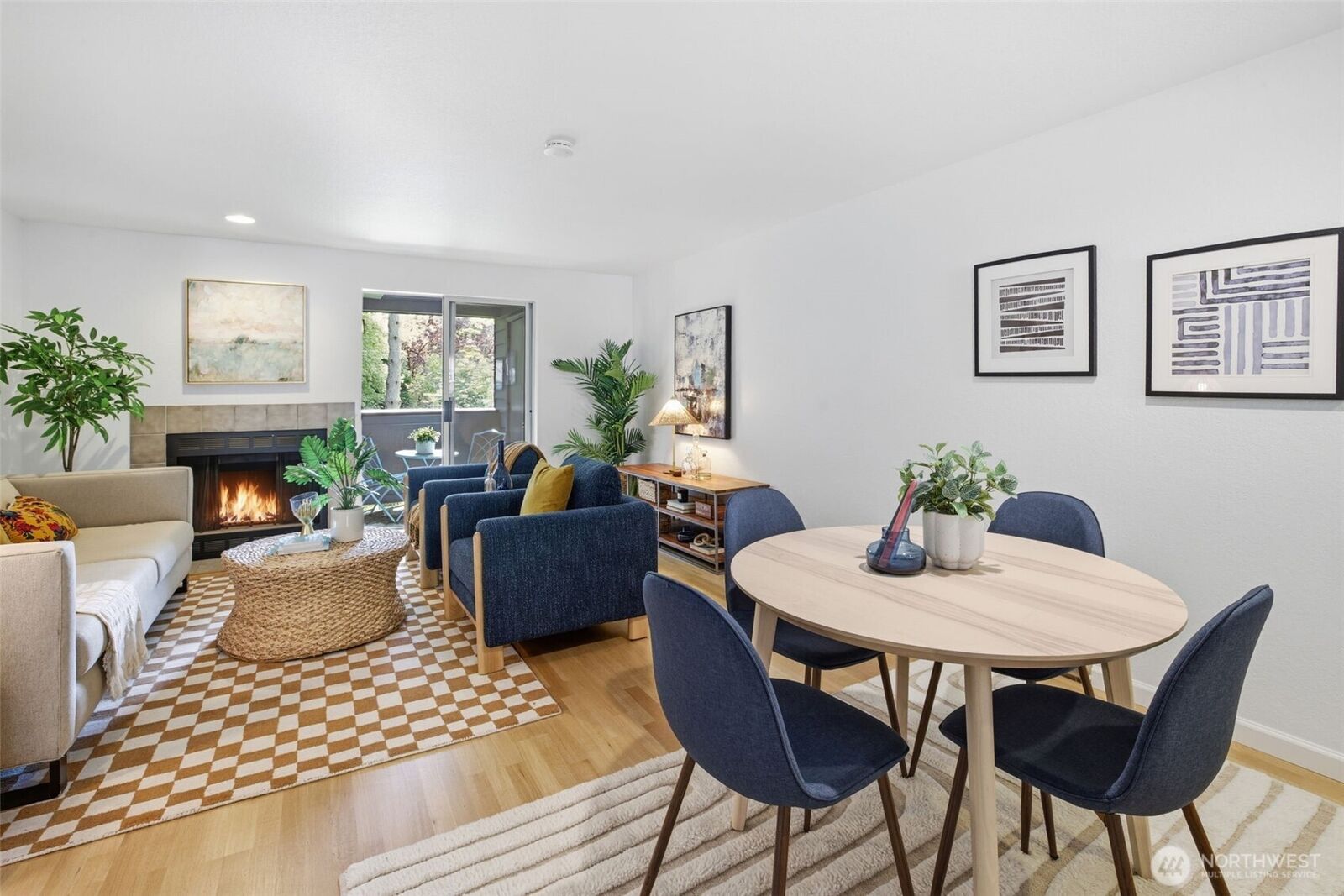 Property Photo: 170 Newport Way NW D35 WA 98027