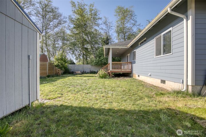 Property Photo:  208  Fisher Avenue NE  WA 98569 