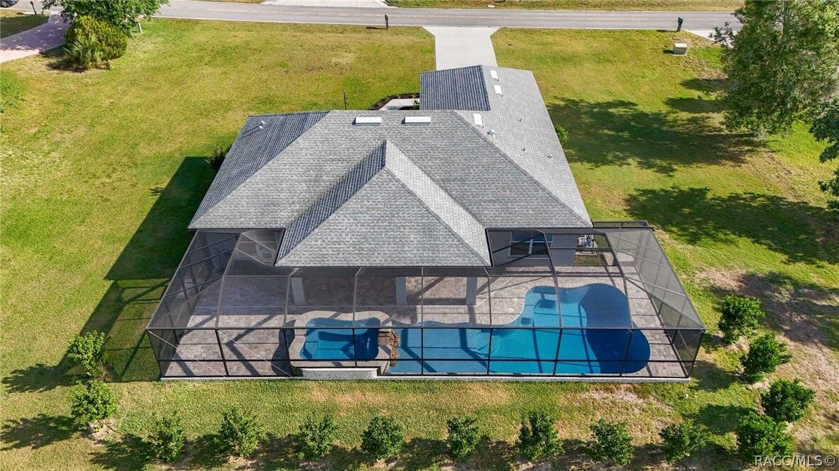 Property Photo:  594 E Hartford Street  FL 34442 