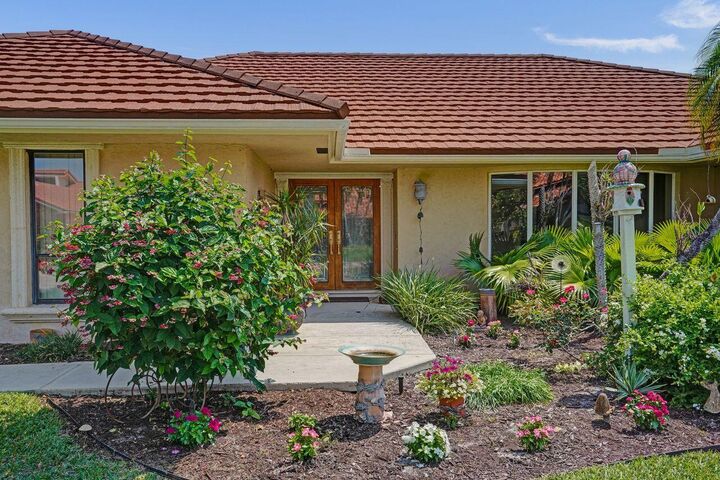 Property Photo:  7 Marlwood Lane  FL 33418 