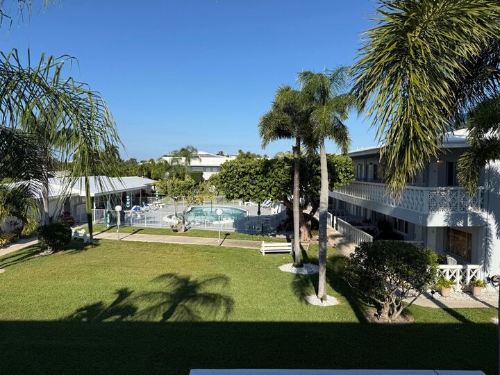 Property Photo: 2170 NE 51st Court B5 FL 33308