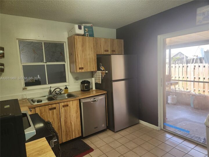 Property Photo:  4250 SW 72nd Ter  FL 33314 