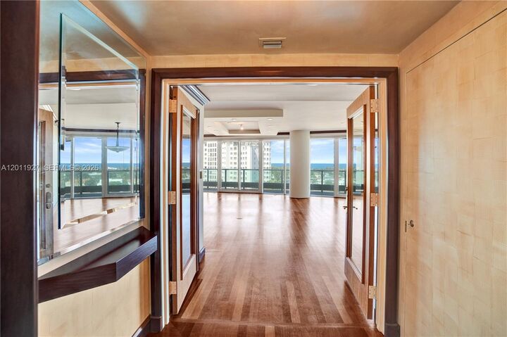 Property Photo:  19955 NE 38th Ct 1105  FL 33180 