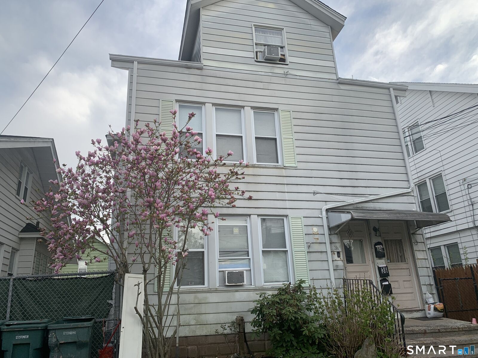 Property Photo:  34 Helen Street  CT 06514 