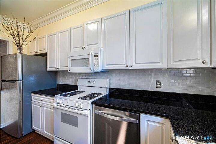 Property Photo:  105 Richards Avenue 1305  CT 06854 