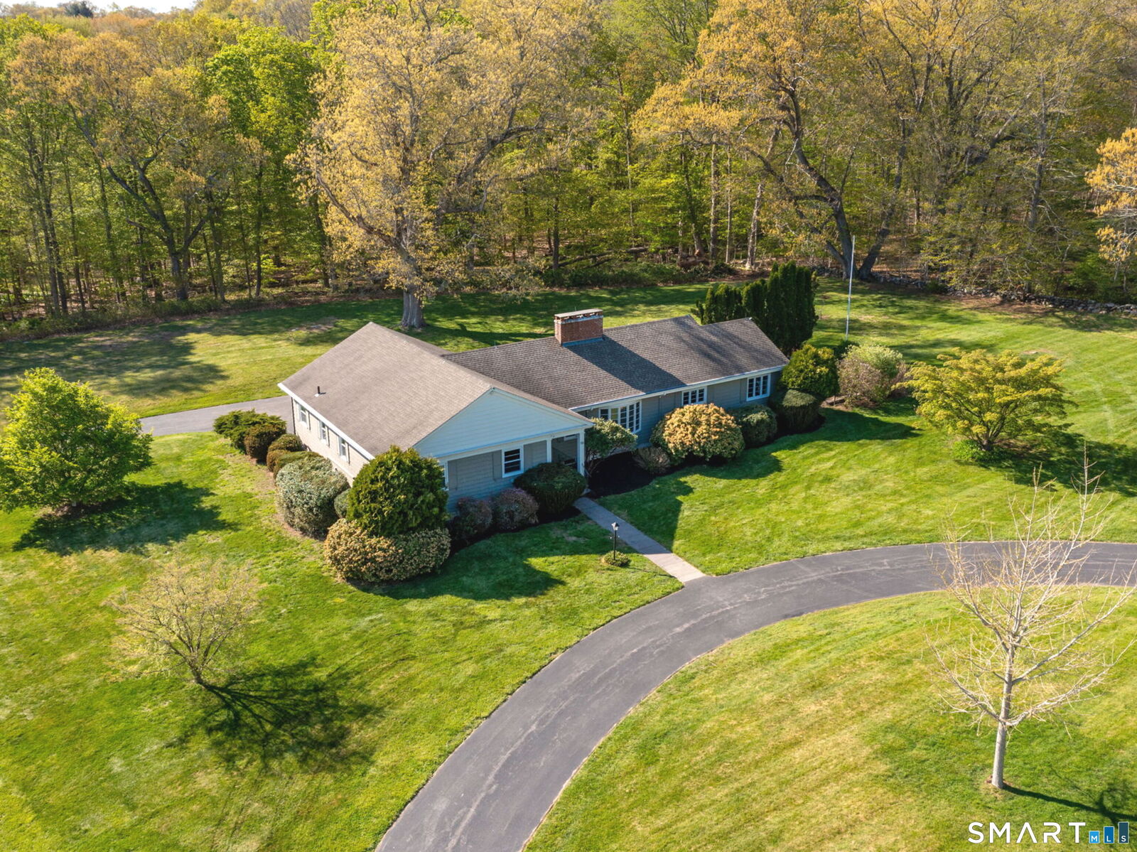 Property Photo:  116 Case Street  CT 06360 