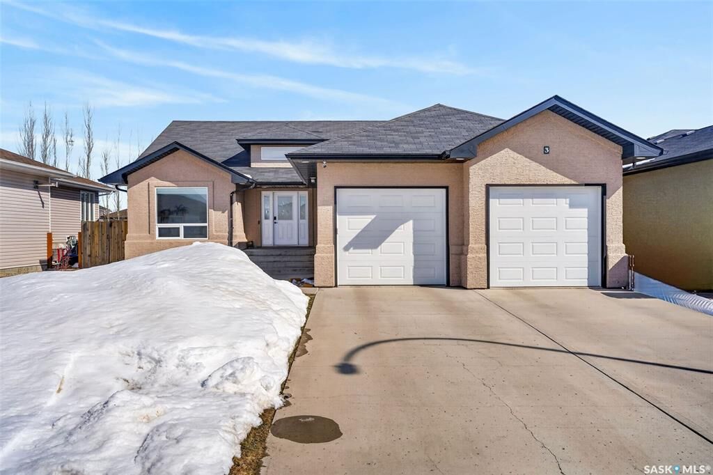 Property Photo:  3 Fouhse Drive  SK S0K 2A0 