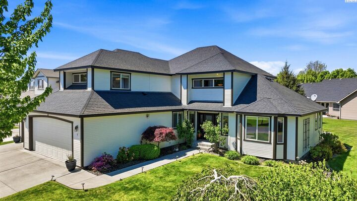 Property Photo: 7 Buttercup Ct WA 99301