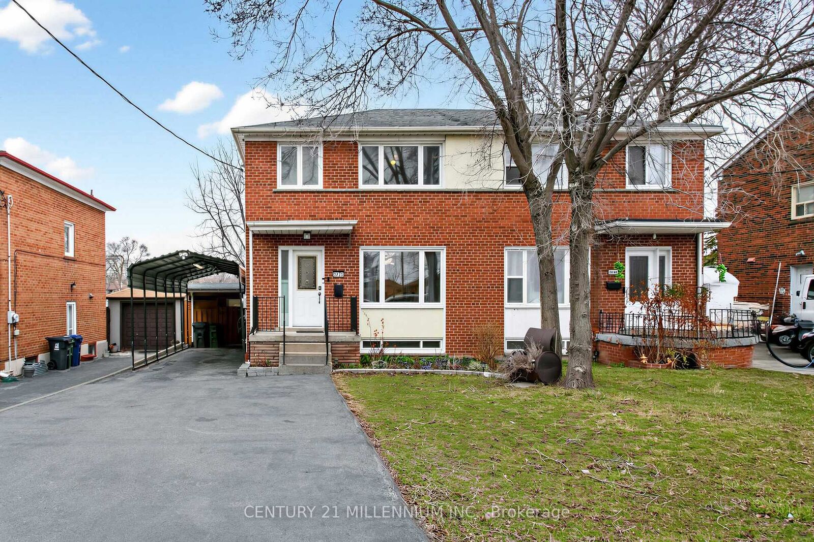 Property Photo:  1426 Wilson Avenue  ON M3M 1J7 