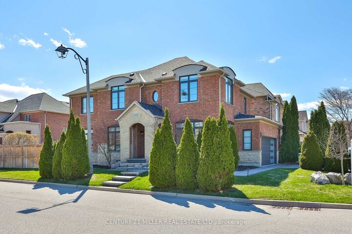 Property Photo:  2252 Dewsbury Drive  ON L6M 0A6 