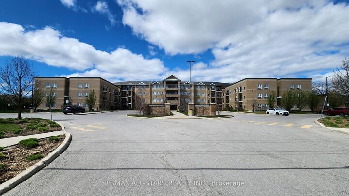 Property Photo: 481 Rupert Avenue 203 ON L4A 1Y7