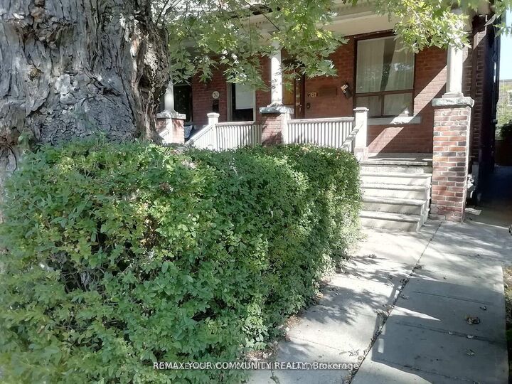Property Photo: 761 Markham Street Bsmt ON M6G 2M4