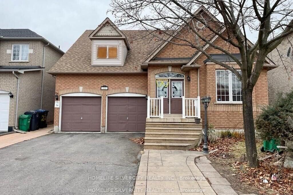 Property Photo: 222 Edenbrook Hill Drive ON L7A 2W7