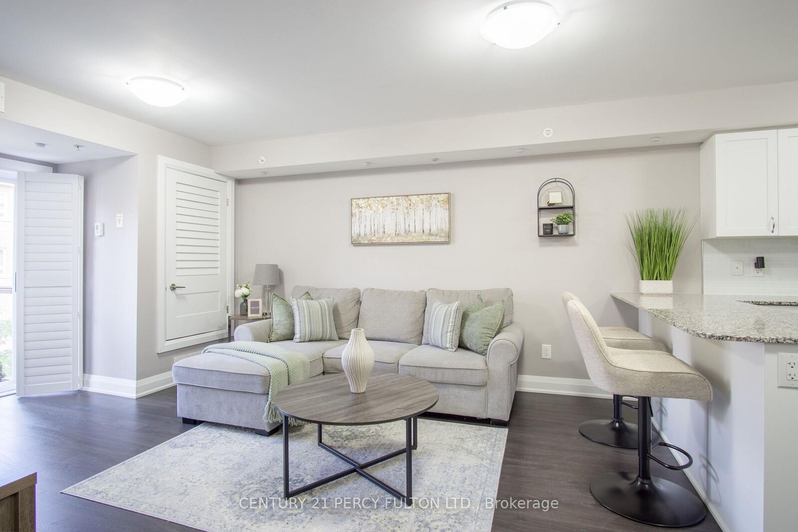 Property Photo: 481 Rupert Avenue 201 ON L4A 1Y7