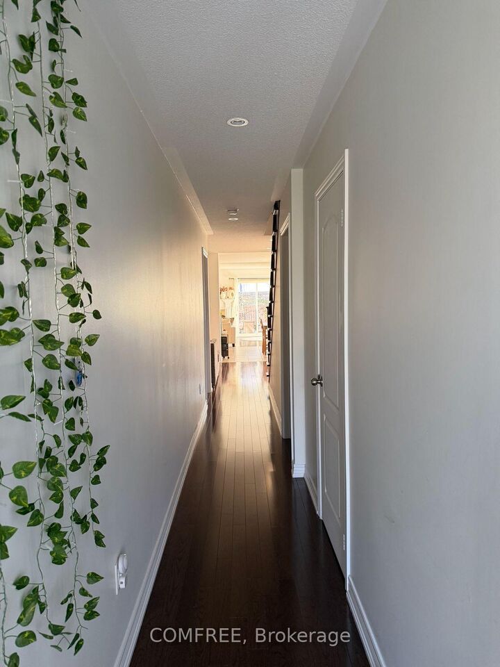 Property Photo: 1450 Rennie Street ON L1K 0N9