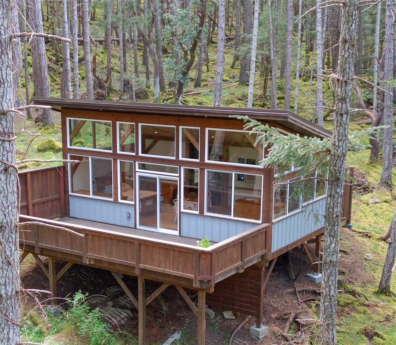 Property Photo:  221 Sockeye Dr  BC V0R 1X0 