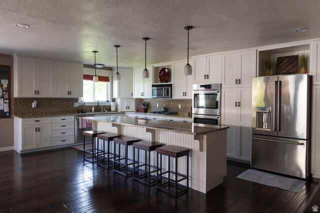 Property Photo:  218 E Golden Willow Cir  UT 84070 