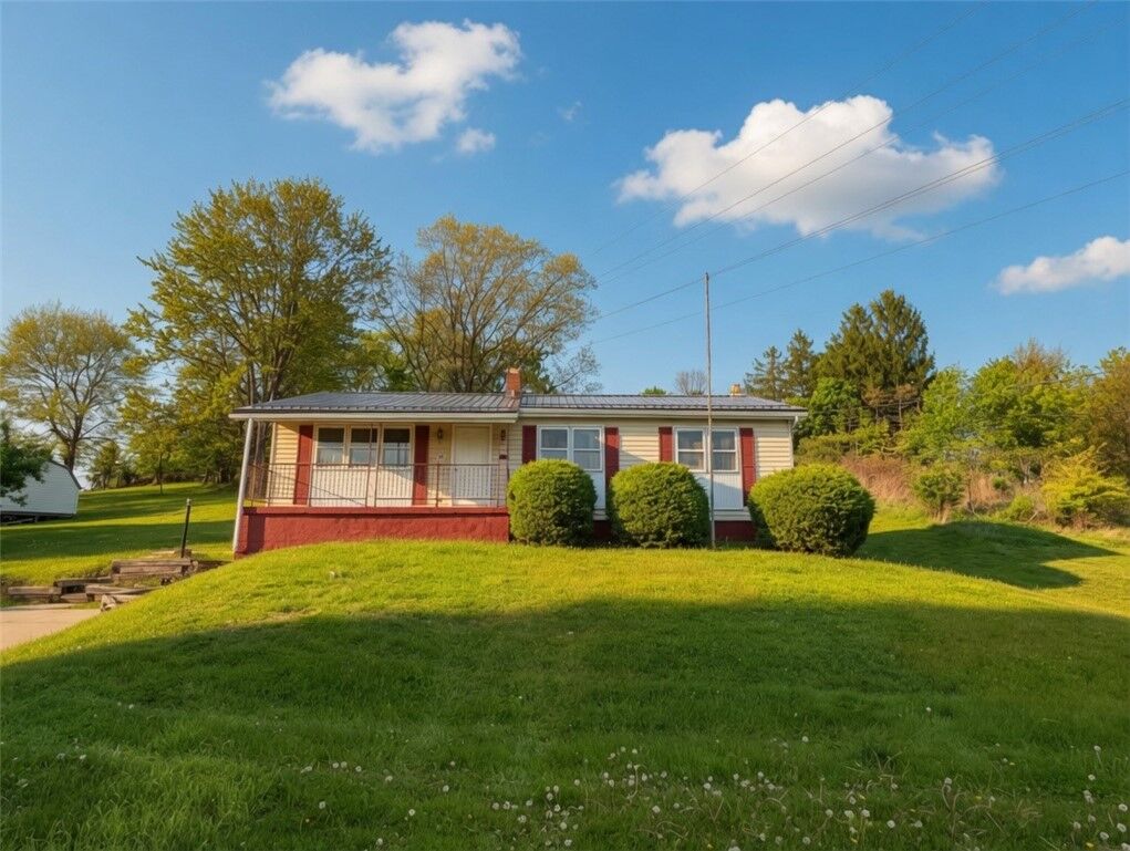 Property Photo:  109 New Orchard Dr  PA 15084 