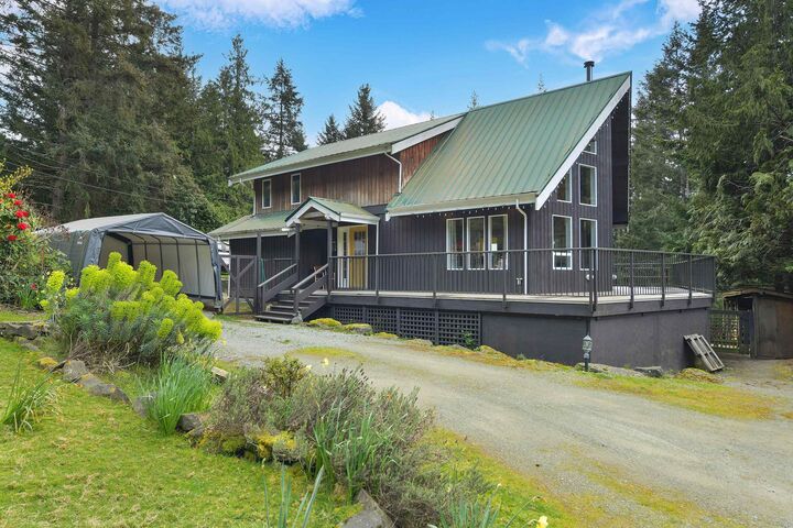 Property Photo: 412 Wood Dale Drive BC V0N 2J2