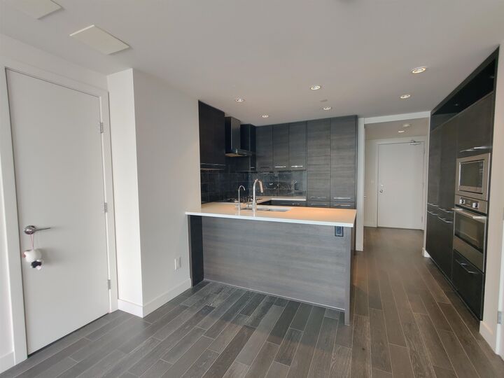 Property Photo:  7468 Lansdowne Road 1607  BC V7C 0B7 