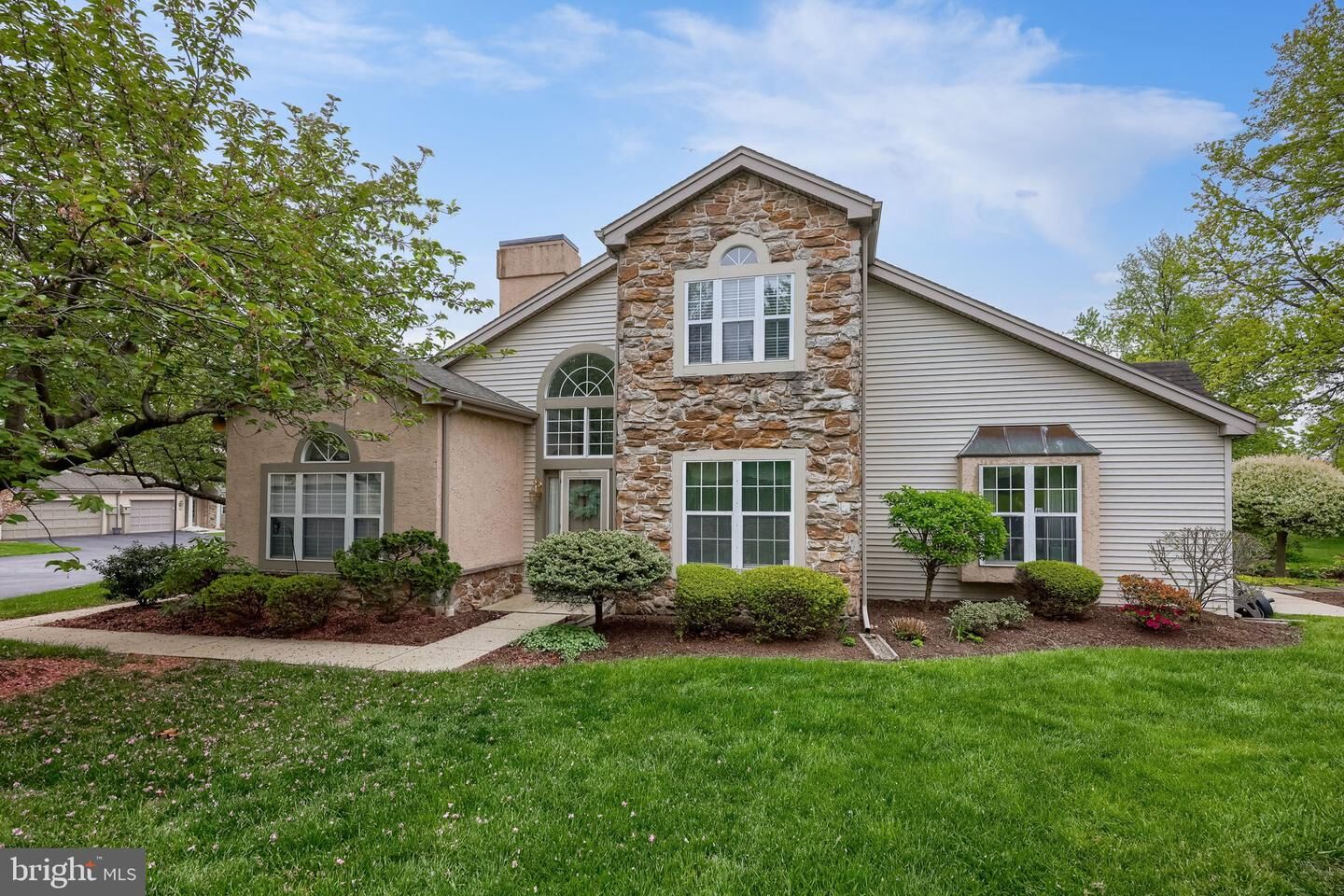 Property Photo: 128 Greenview Drive PA 17601