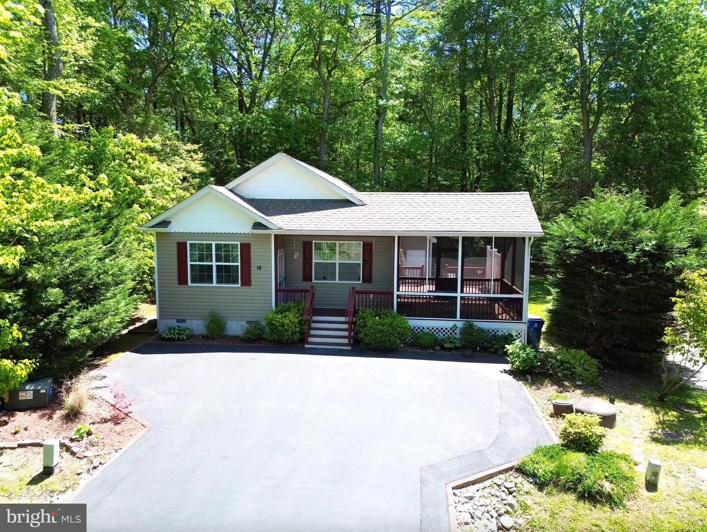 Property Photo:  16 Juniper Court  MD 21811 